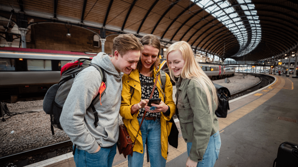 teens traveling